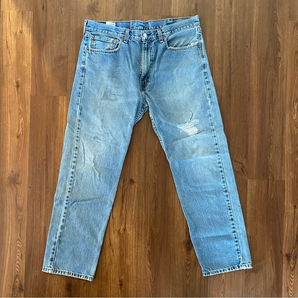 Levi’s Jeans 505 Light Blue Distressed size 38 X 32 casual‎
